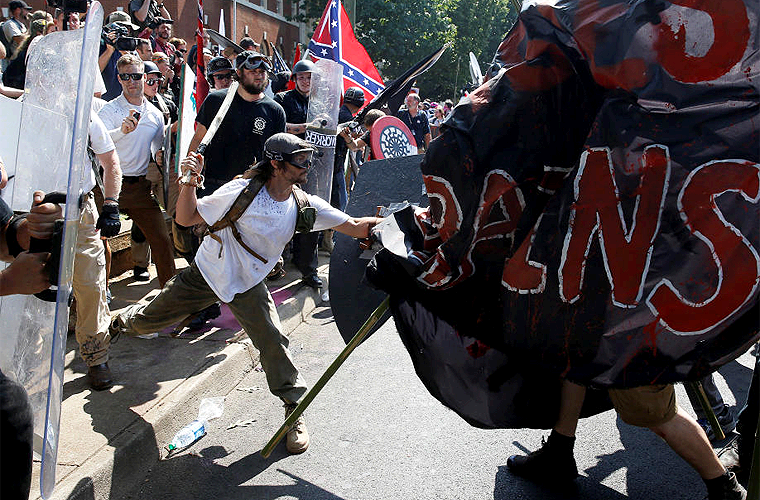 Supremacistas Blancos agradecen a Trump