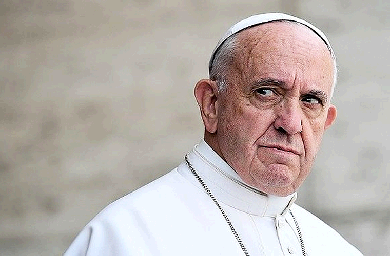 Acusan al Papa Francisco de Hereje