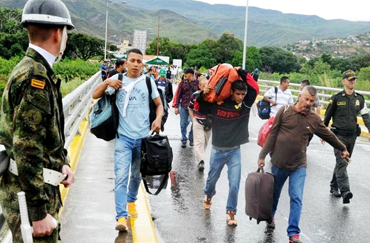 Estados Unidos Ayuda a Venezolanos, Pero en Colombia
