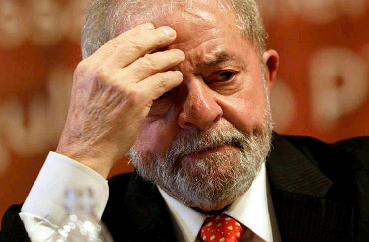 ExPresidente de Brasil Lula da Silva a Punto de ir a Cárcel