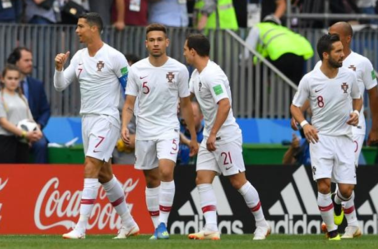 Uruguay Califica, España y Portugal Ganan