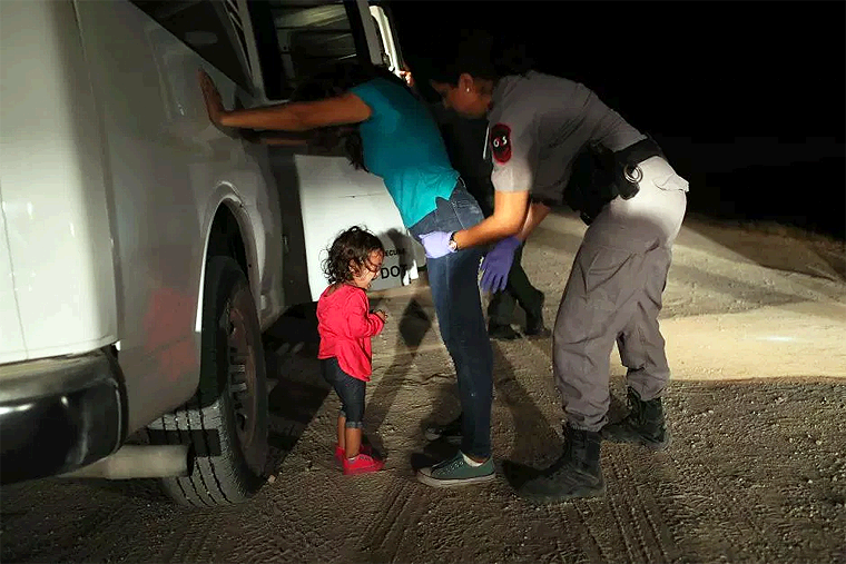 Niños Migrantes Siguen Siendo Separados de sus Familias
