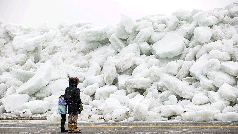 Impresionante Tsunami de Hielo en Nueva York