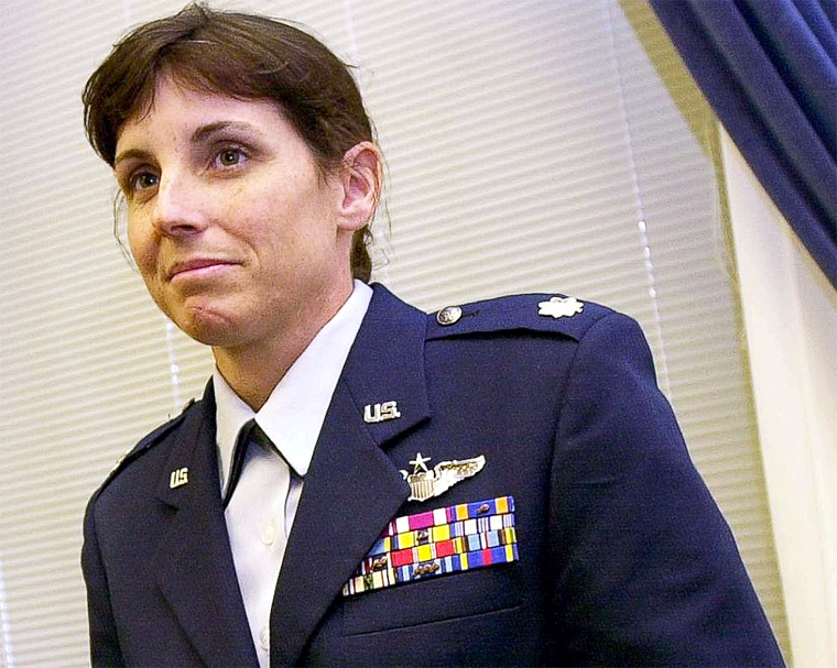 Senadora fue Víctima de Abuso Sexual en el Ejército