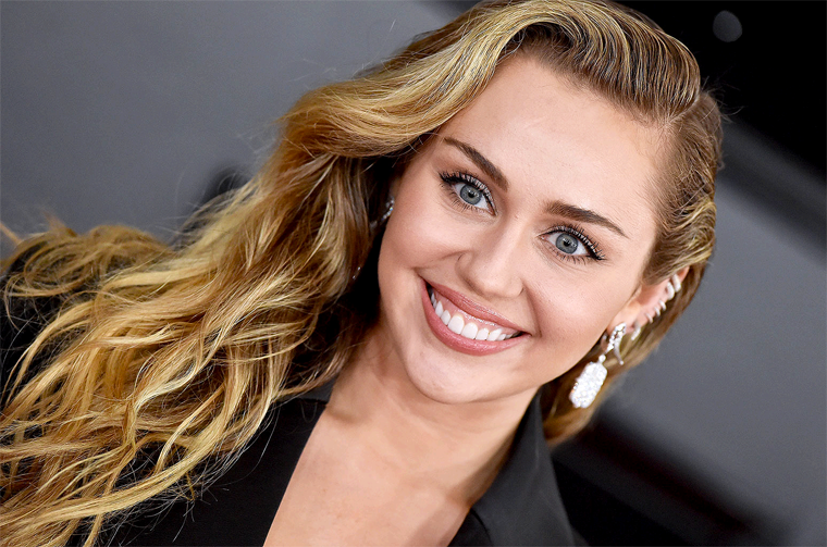 Miley Cirus Habla del Distanciamiento con su Papá