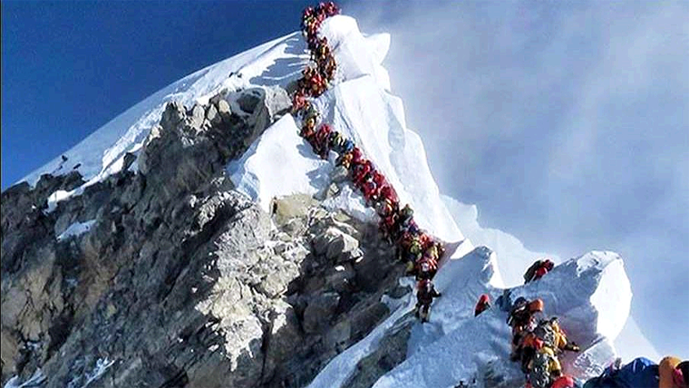 Cierran la Cumbre del Everest