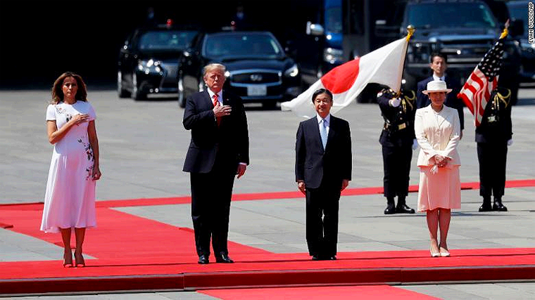 Trump Conoce a Emperador Japonés