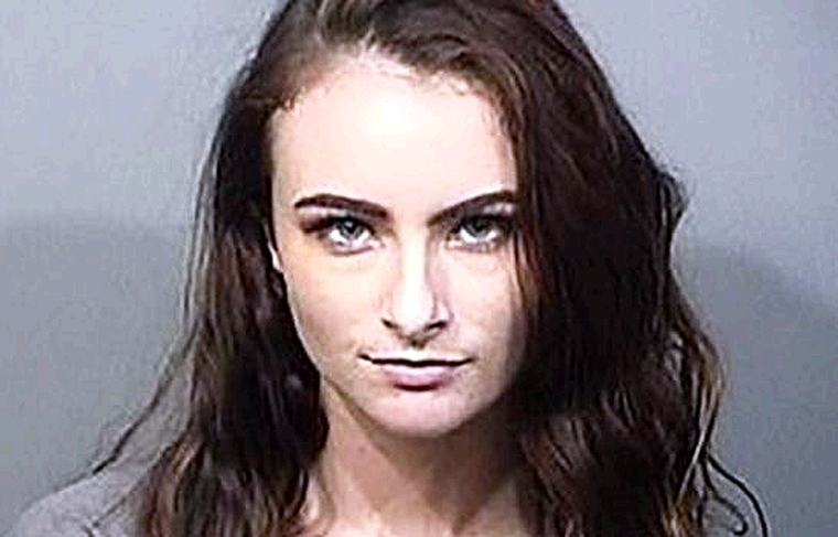 Mujer Ataca a Novio de los Huev…
