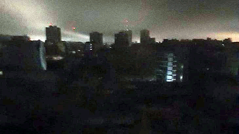 Hay más de 300,000 Hogares sin Energía por Lluvias de Ayer