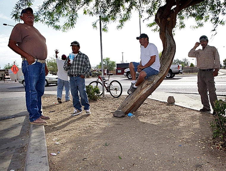 Usan Home Depot Para Localizar Migrantes