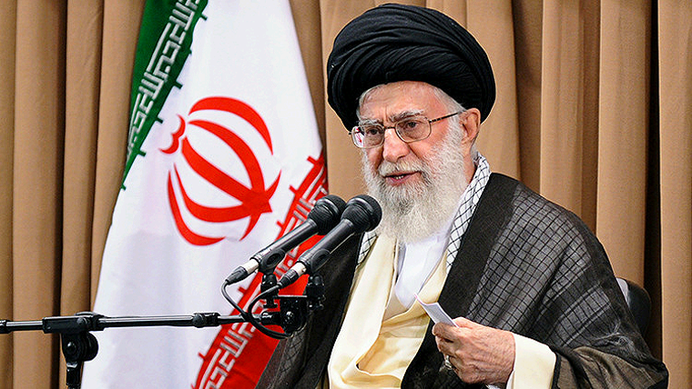 Irán Rechaza Negociación con Estados Unidos Sobre Ataques a Petrolera