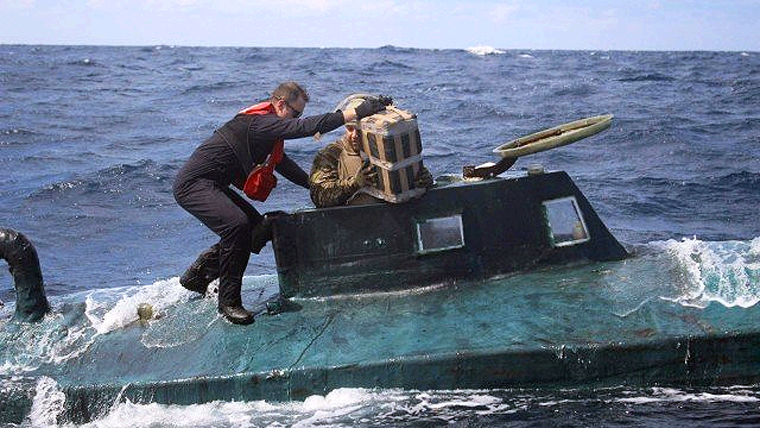 Atrapan Submarino con Cocaína con un Valor de 165 Millones de Dólares