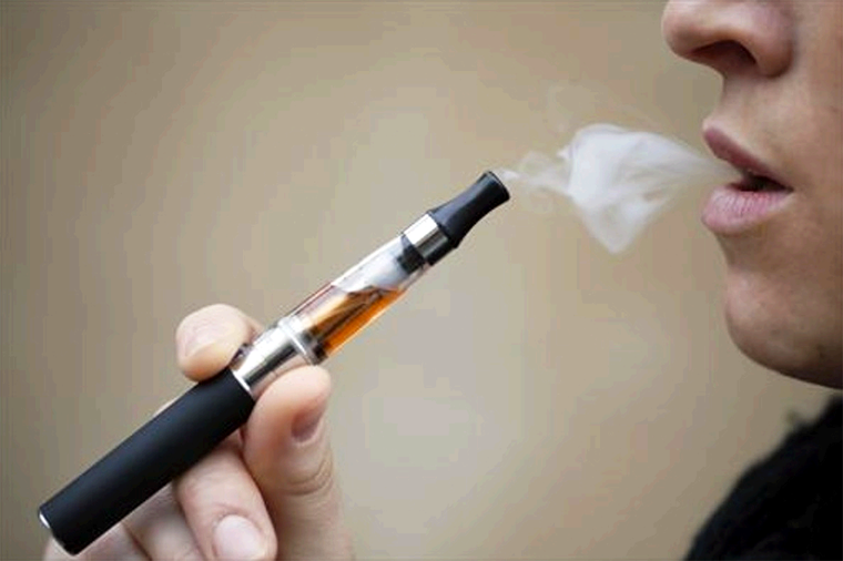 Trump Propone Prohibir Venta de Cigarrillos Electrónicos