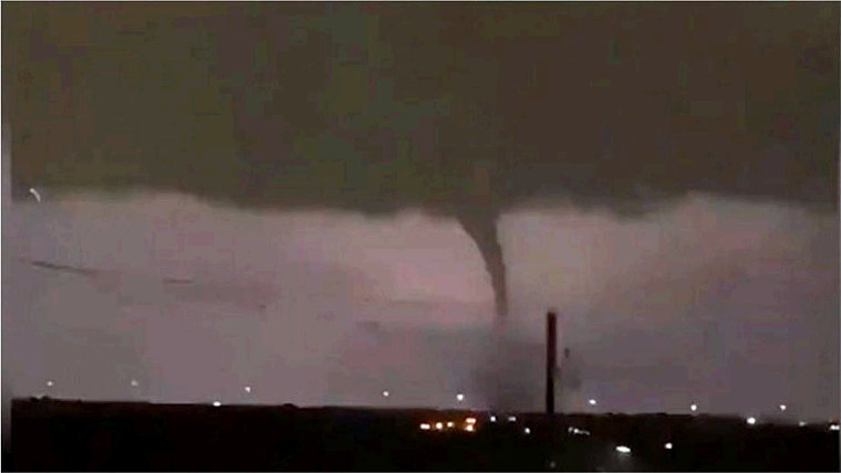 Tornado Ataca Dallas