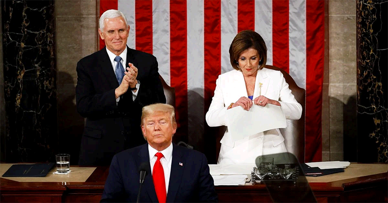 Pelosi le Rompe el Discurso a Trump