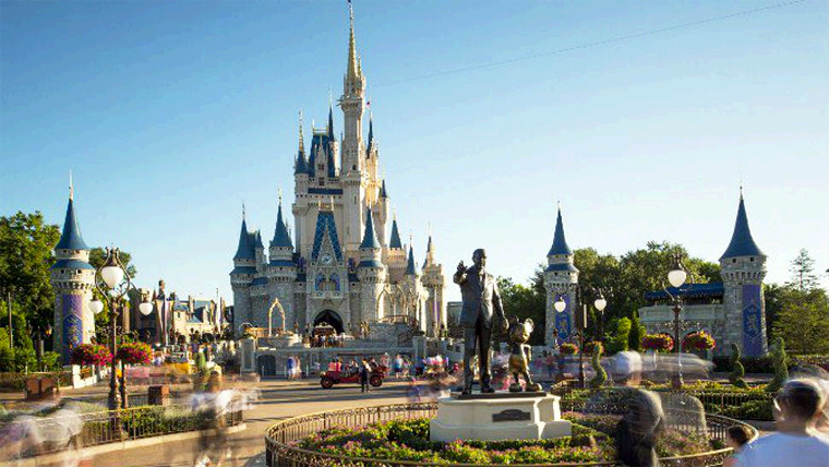 DeSantis le Quita Privilegios a Disney