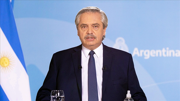 Presidente de Argentina Agrede a Mexicanos y Brasileños
