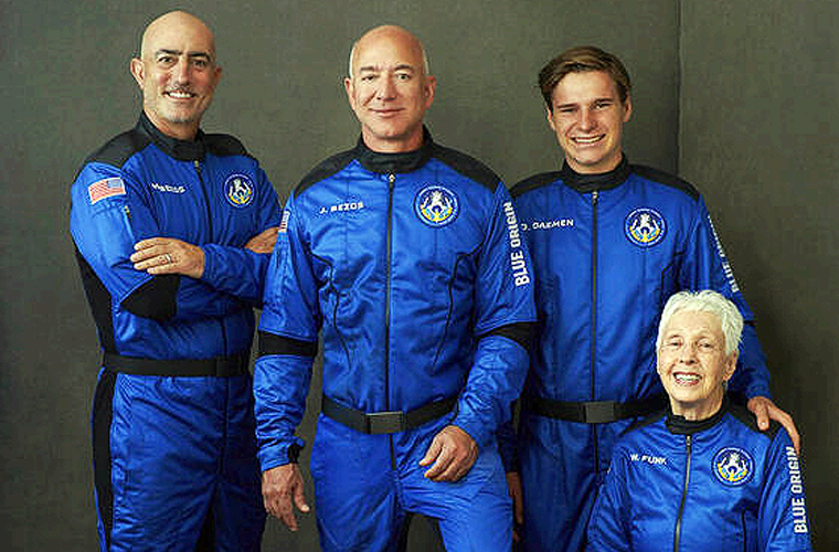 EL Hombre más Rico del Mundo es un Nuevo Astronauta