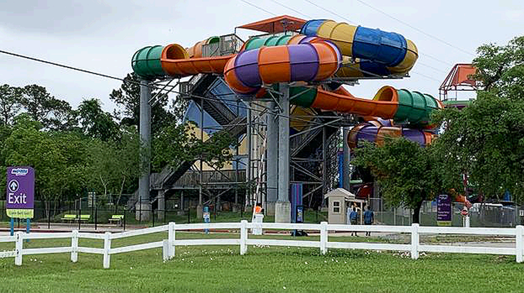 60 Personas Intoxicadas en Parque Acuático en el Norte de houston