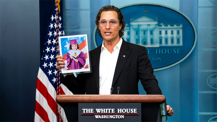 Matthew McConaughey en la Casa Blanca va Contra las Armas