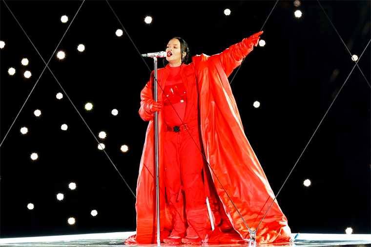 Rihanna Embarazada Conquista el Super Bowl