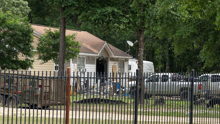 $80,000 Dólares a Quién de Información de Asesino de Vecinos en Cleveland Texas