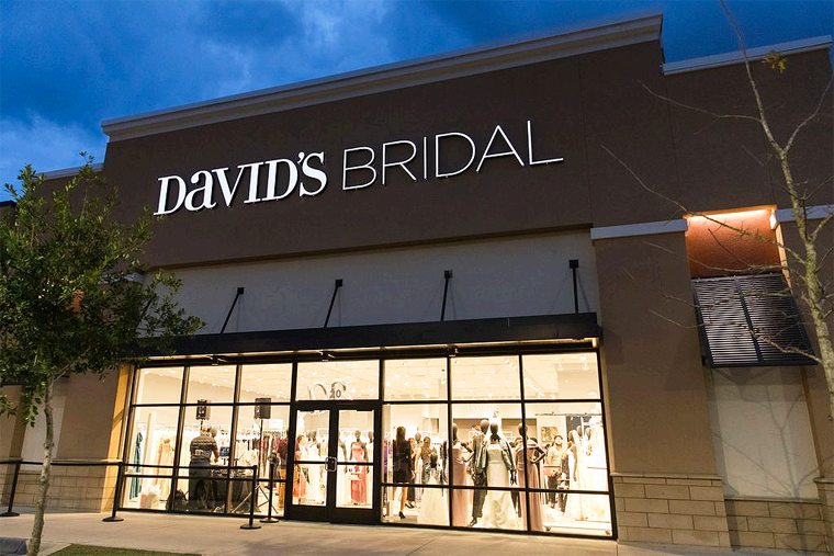 Cadena de Vestidos de Novia Cierra 75% de Tiendas en Houston