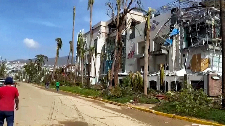 Piden ayuda en Houston para damnificados por el huracán Otis en Acapulco