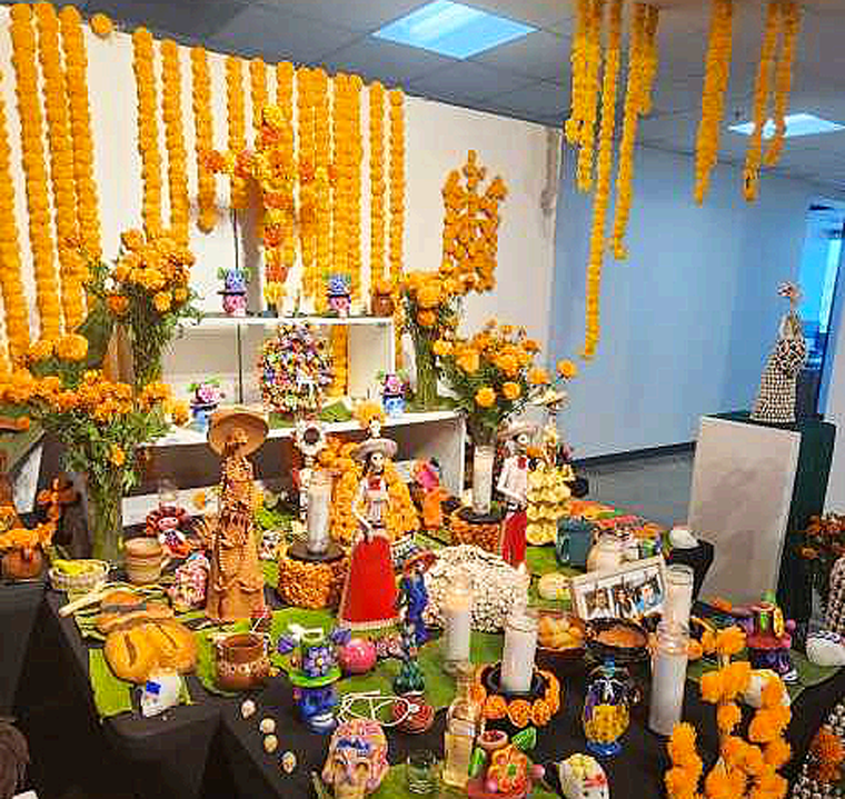 Consulado Mexicano Presenta Altar de Muertos