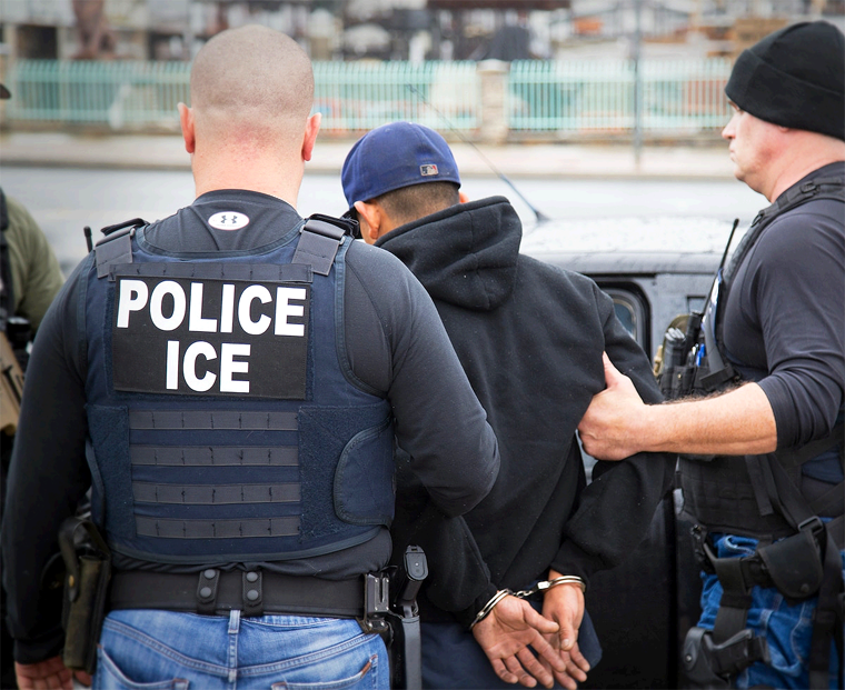 ICE Opera en Corte de Migración en Houston