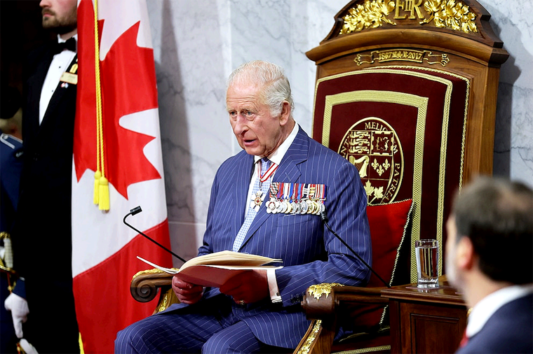 El Rey Carlos Defiende a Canadá